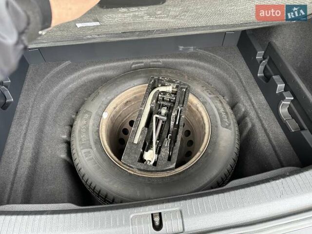 Чорний Фольксваген Гольф, об'ємом двигуна 1.6 л та пробігом 268 тис. км за 10999 $, фото 12 на Automoto.ua