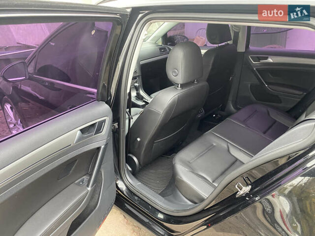 Черный Фольксваген Гольф, объемом двигателя 1.8 л и пробегом 179 тыс. км за 11200 $, фото 25 на Automoto.ua