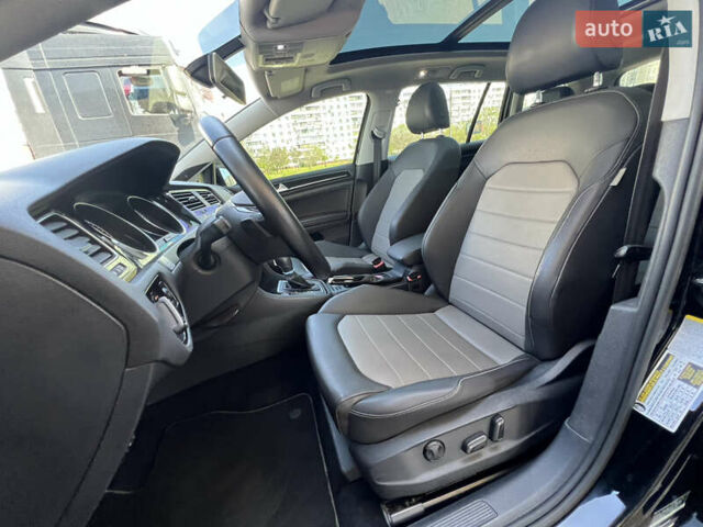 Черный Фольксваген Гольф, объемом двигателя 2 л и пробегом 213 тыс. км за 16999 $, фото 18 на Automoto.ua