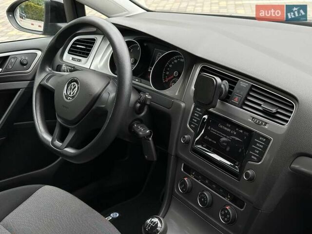 Чорний Фольксваген Гольф, об'ємом двигуна 1.6 л та пробігом 268 тис. км за 10999 $, фото 37 на Automoto.ua
