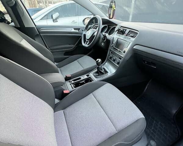 Черный Фольксваген Гольф, объемом двигателя 1.6 л и пробегом 209 тыс. км за 9600 $, фото 33 на Automoto.ua