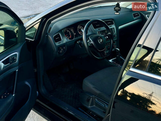 Черный Фольксваген Гольф, объемом двигателя 2 л и пробегом 153 тыс. км за 11800 $, фото 9 на Automoto.ua