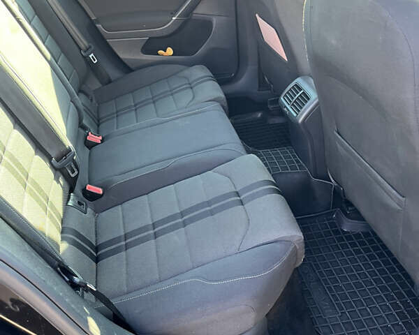 Фольксваген Гольф 2015 у Вінниці на Automoto.ua Чорний Фольксваген Гольф, об'ємом двигуна 1 л та пробігом 146 тис. км за 12500 $, фото 11 на Automoto.ua