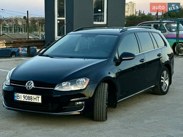 Черный Фольксваген Гольф, объемом двигателя 2 л и пробегом 153 тыс. км за 11800 $, фото 1 на Automoto.ua