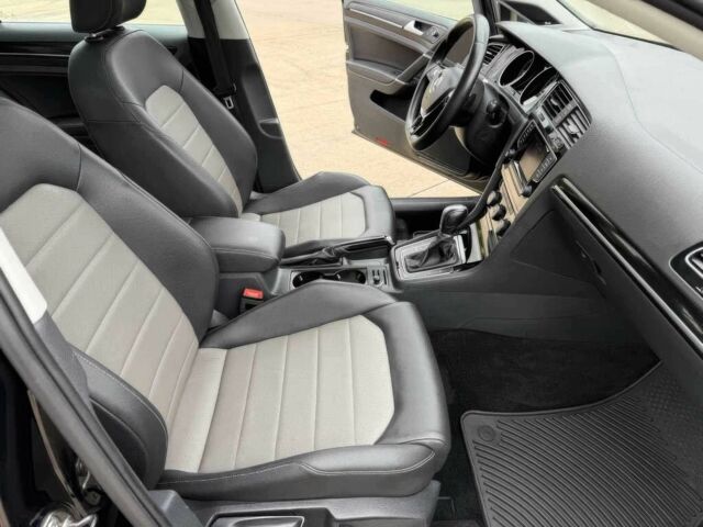 Чорний Фольксваген Гольф, об'ємом двигуна 2 л та пробігом 71 тис. км за 2300 $, фото 8 на Automoto.ua