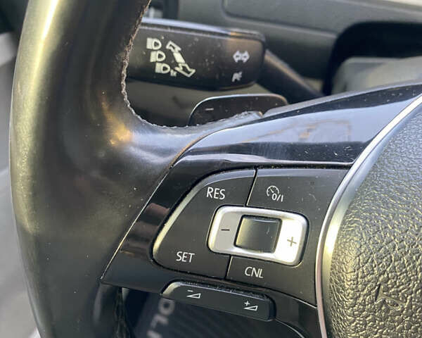 Черный Фольксваген Гольф, объемом двигателя 1.8 л и пробегом 210 тыс. км за 11900 $, фото 21 на Automoto.ua