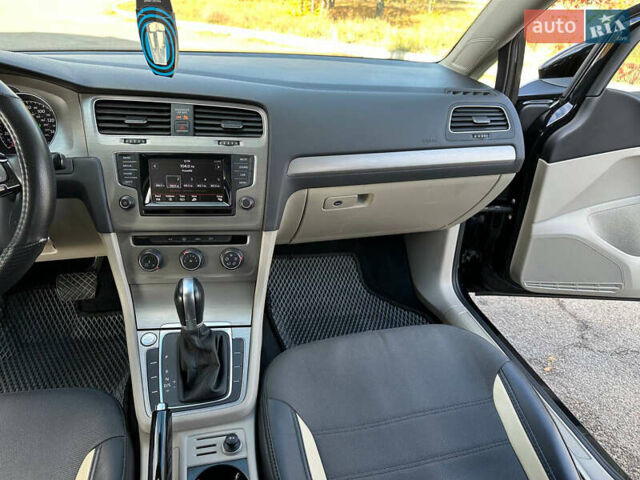 Черный Фольксваген Гольф, объемом двигателя 1.97 л и пробегом 96 тыс. км за 12699 $, фото 18 на Automoto.ua