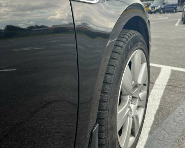 Черный Фольксваген Гольф, объемом двигателя 1.6 л и пробегом 295 тыс. км за 12500 $, фото 8 на Automoto.ua