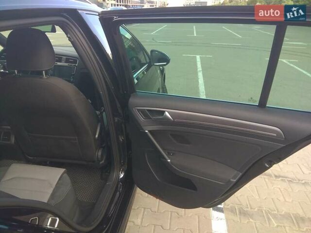 Черный Фольксваген Гольф, объемом двигателя 1.97 л и пробегом 235 тыс. км за 15500 $, фото 7 на Automoto.ua