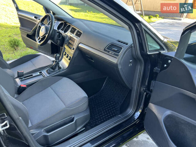 Черный Фольксваген Гольф, объемом двигателя 1.6 л и пробегом 206 тыс. км за 10500 $, фото 68 на Automoto.ua