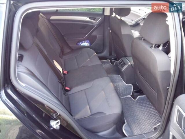 Черный Фольксваген Гольф, объемом двигателя 1.6 л и пробегом 221 тыс. км за 11100 $, фото 2 на Automoto.ua