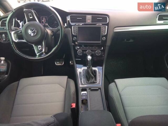 Черный Фольксваген Гольф, объемом двигателя 1.97 л и пробегом 235 тыс. км за 15500 $, фото 3 на Automoto.ua