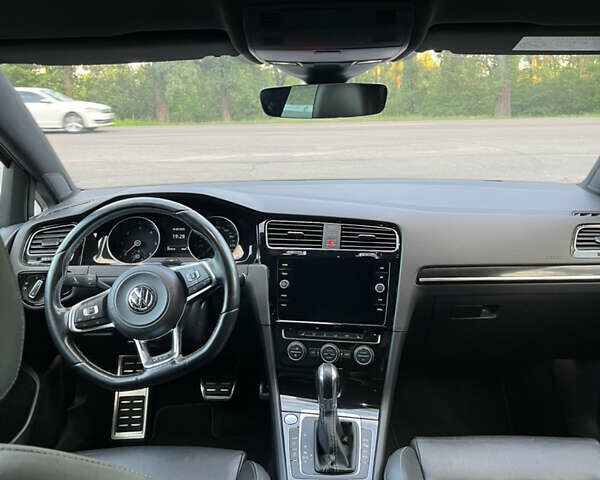 Черный Фольксваген Гольф, объемом двигателя 2 л и пробегом 260 тыс. км за 14500 $, фото 10 на Automoto.ua