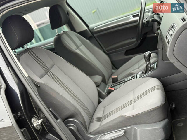 Черный Фольксваген Гольф, объемом двигателя 2 л и пробегом 236 тыс. км за 12450 $, фото 30 на Automoto.ua