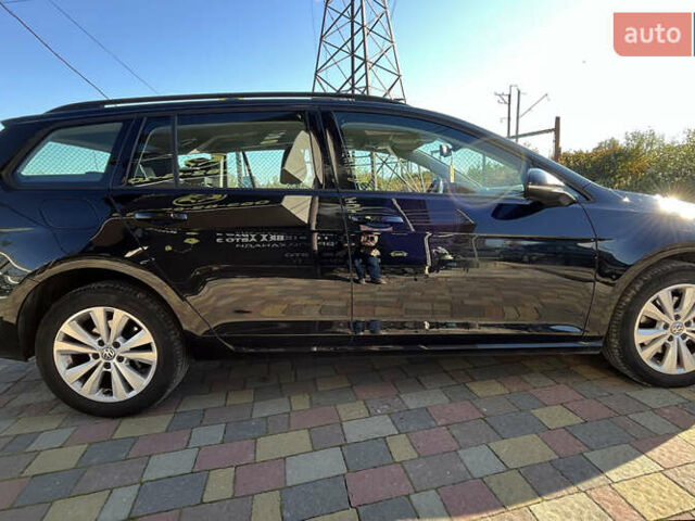 Черный Фольксваген Гольф, объемом двигателя 0 л и пробегом 215 тыс. км за 10300 $, фото 7 на Automoto.ua