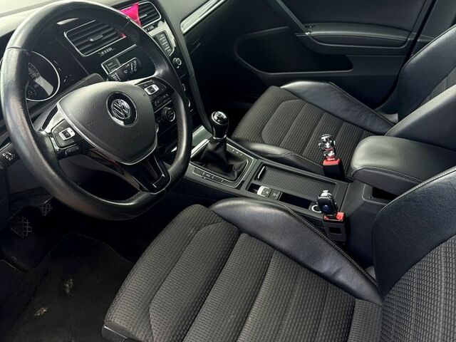 Чорний Фольксваген Гольф, об'ємом двигуна 1.6 л та пробігом 278 тис. км за 11900 $, фото 9 на Automoto.ua