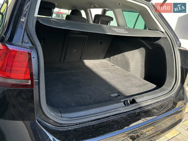 Черный Фольксваген Гольф, объемом двигателя 1.4 л и пробегом 182 тыс. км за 9600 $, фото 13 на Automoto.ua