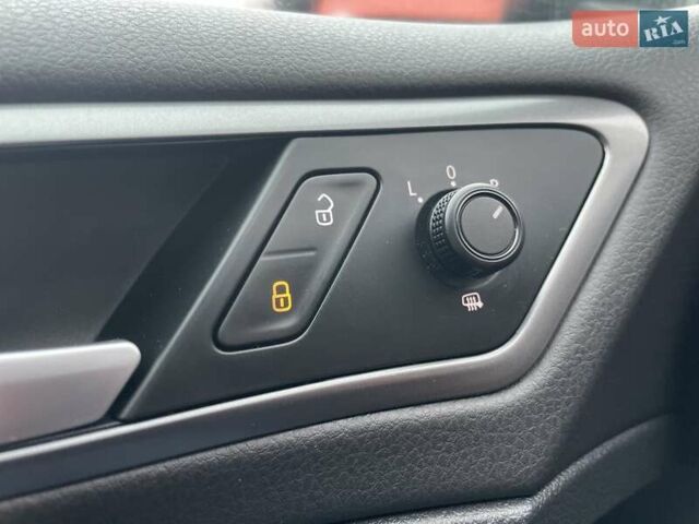 Чорний Фольксваген Гольф, об'ємом двигуна 1.6 л та пробігом 250 тис. км за 9900 $, фото 17 на Automoto.ua