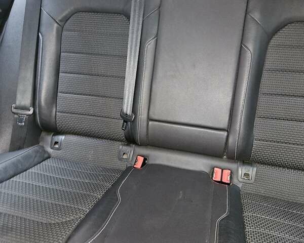 Черный Фольксваген Гольф, объемом двигателя 1.97 л и пробегом 213 тыс. км за 13500 $, фото 15 на Automoto.ua