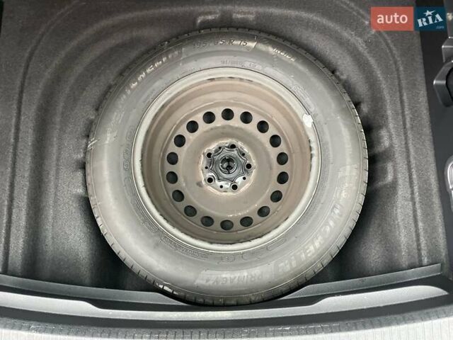 Чорний Фольксваген Гольф, об'ємом двигуна 1.6 л та пробігом 250 тис. км за 9900 $, фото 41 на Automoto.ua