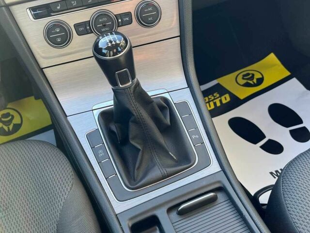 Черный Фольксваген Гольф, объемом двигателя 1.4 л и пробегом 215 тыс. км за 10300 $, фото 11 на Automoto.ua