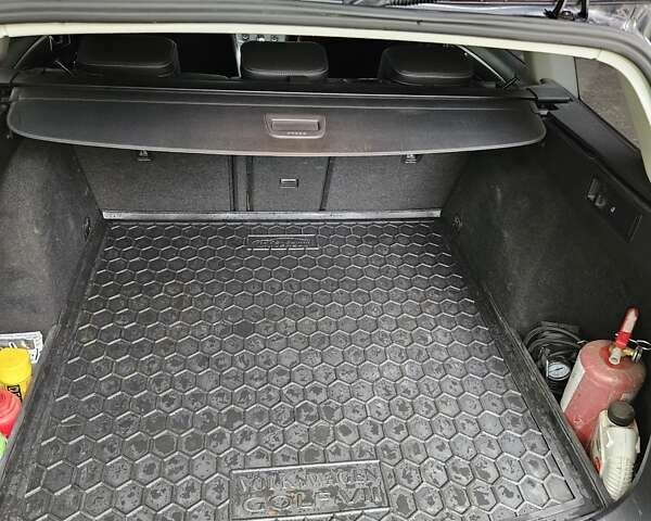 Черный Фольксваген Гольф, объемом двигателя 1.97 л и пробегом 213 тыс. км за 13500 $, фото 16 на Automoto.ua