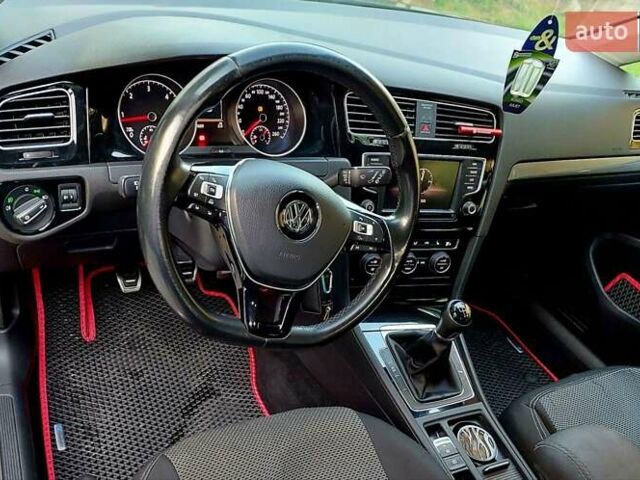 Чорний Фольксваген Гольф, об'ємом двигуна 1.6 л та пробігом 231 тис. км за 12900 $, фото 14 на Automoto.ua