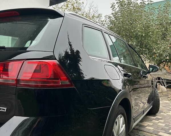 Черный Фольксваген Гольф, объемом двигателя 1.8 л и пробегом 197 тыс. км за 10800 $, фото 11 на Automoto.ua