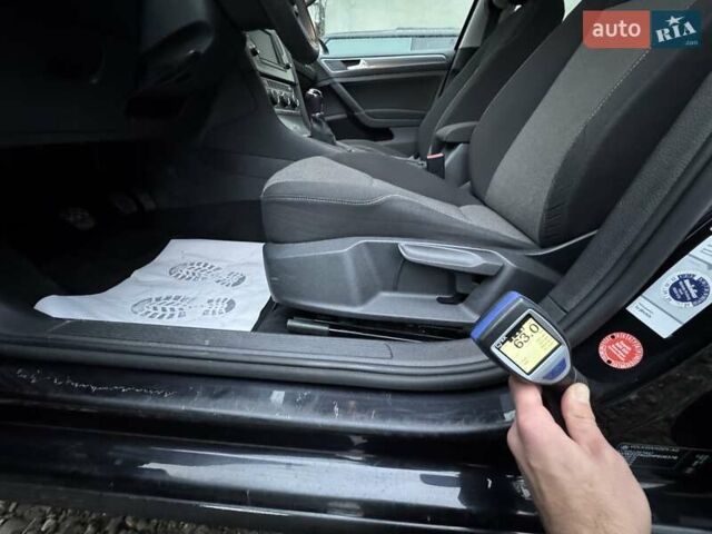 Чорний Фольксваген Гольф, об'ємом двигуна 1.6 л та пробігом 250 тис. км за 9900 $, фото 95 на Automoto.ua
