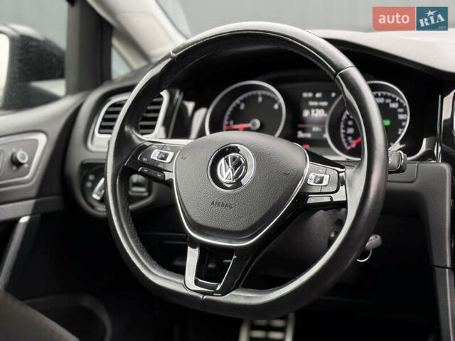 Черный Фольксваген Гольф, объемом двигателя 2 л и пробегом 236 тыс. км за 12450 $, фото 38 на Automoto.ua
