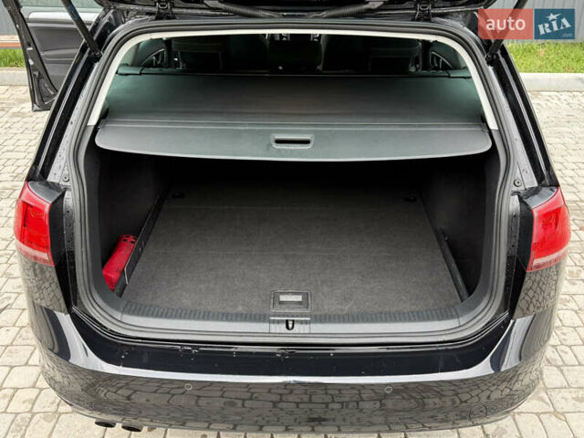 Черный Фольксваген Гольф, объемом двигателя 2 л и пробегом 236 тыс. км за 12450 $, фото 58 на Automoto.ua