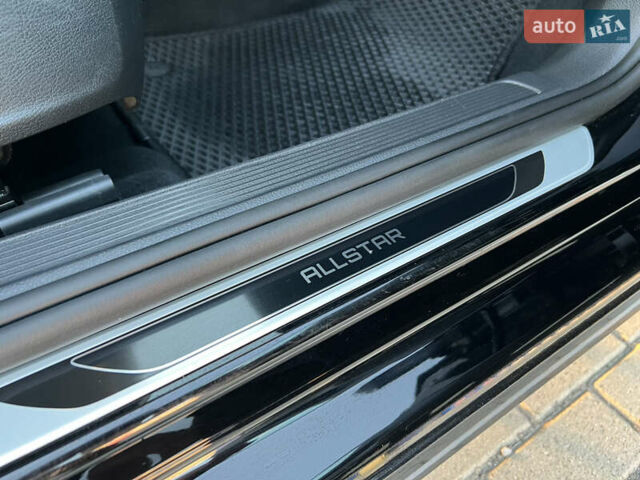 Черный Фольксваген Гольф, объемом двигателя 1.6 л и пробегом 235 тыс. км за 13700 $, фото 18 на Automoto.ua