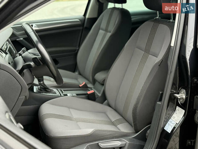 Черный Фольксваген Гольф, объемом двигателя 2 л и пробегом 236 тыс. км за 12450 $, фото 14 на Automoto.ua