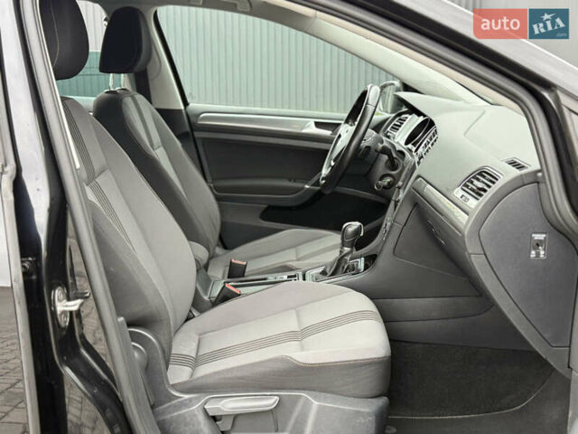 Черный Фольксваген Гольф, объемом двигателя 2 л и пробегом 236 тыс. км за 12450 $, фото 28 на Automoto.ua