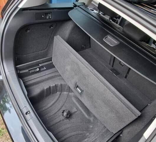 Черный Фольксваген Гольф, объемом двигателя 1.8 л и пробегом 174 тыс. км за 9200 $, фото 52 на Automoto.ua