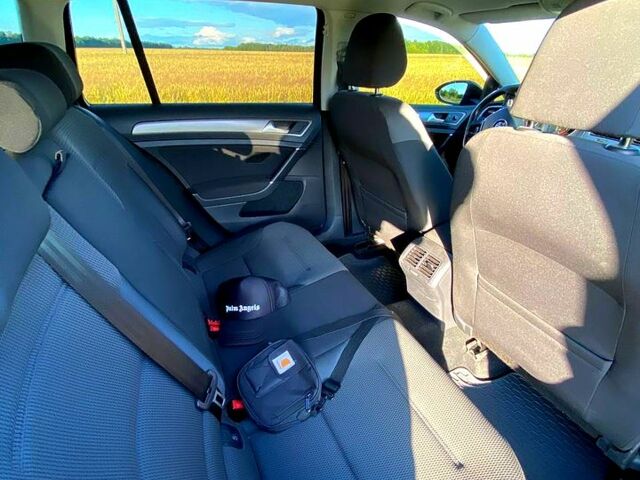 Чорний Фольксваген Гольф, об'ємом двигуна 1.6 л та пробігом 224 тис. км за 11500 $, фото 11 на Automoto.ua