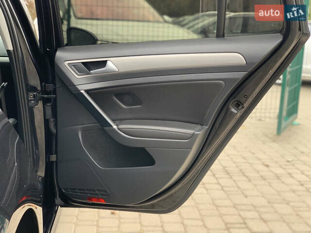 Черный Фольксваген Гольф, объемом двигателя 2 л и пробегом 260 тыс. км за 11399 $, фото 28 на Automoto.ua