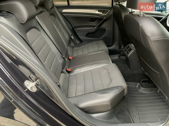 Черный Фольксваген Гольф, объемом двигателя 2 л и пробегом 260 тыс. км за 11399 $, фото 29 на Automoto.ua