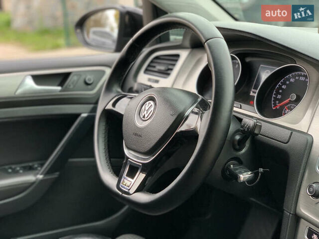 Черный Фольксваген Гольф, объемом двигателя 2 л и пробегом 260 тыс. км за 11399 $, фото 32 на Automoto.ua