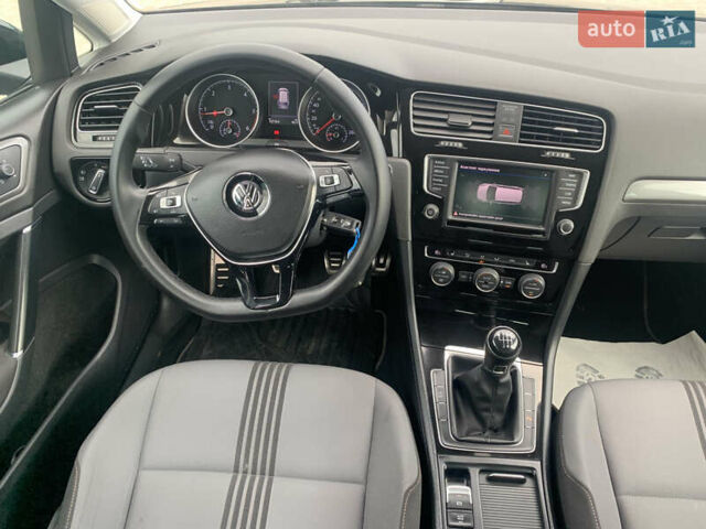 Черный Фольксваген Гольф, объемом двигателя 2 л и пробегом 187 тыс. км за 12500 $, фото 27 на Automoto.ua