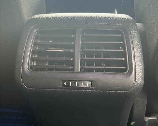 Черный Фольксваген Гольф, объемом двигателя 1.6 л и пробегом 295 тыс. км за 12500 $, фото 10 на Automoto.ua