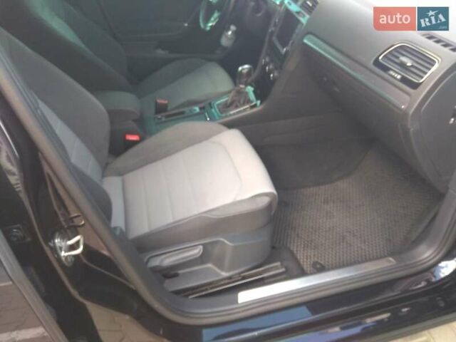 Черный Фольксваген Гольф, объемом двигателя 1.97 л и пробегом 235 тыс. км за 15500 $, фото 11 на Automoto.ua