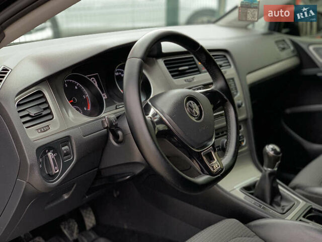 Черный Фольксваген Гольф, объемом двигателя 2 л и пробегом 260 тыс. км за 11399 $, фото 23 на Automoto.ua