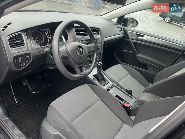 Черный Фольксваген Гольф, объемом двигателя 1.6 л и пробегом 246 тыс. км за 10150 $, фото 22 на Automoto.ua