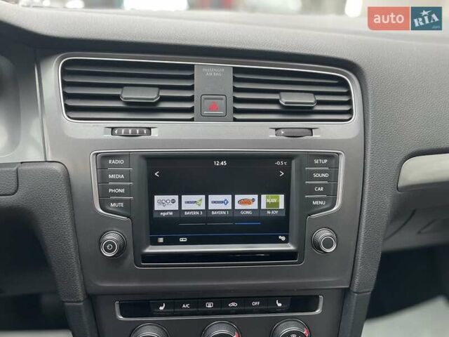 Чорний Фольксваген Гольф, об'ємом двигуна 1.6 л та пробігом 250 тис. км за 9900 $, фото 19 на Automoto.ua