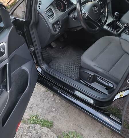 Черный Фольксваген Гольф, объемом двигателя 1.8 л и пробегом 174 тыс. км за 9200 $, фото 57 на Automoto.ua