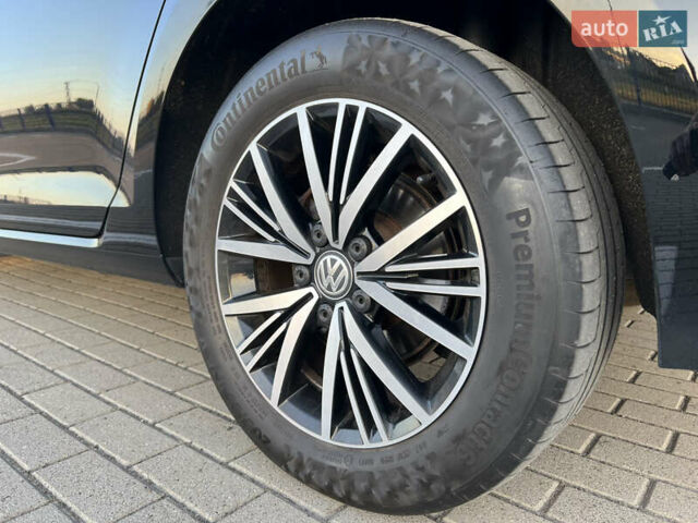 Черный Фольксваген Гольф, объемом двигателя 1.6 л и пробегом 235 тыс. км за 13700 $, фото 32 на Automoto.ua