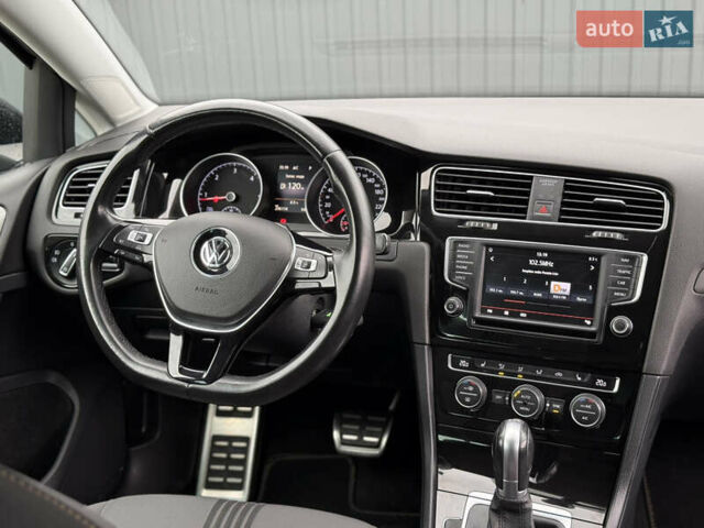 Черный Фольксваген Гольф, объемом двигателя 2 л и пробегом 236 тыс. км за 12450 $, фото 36 на Automoto.ua