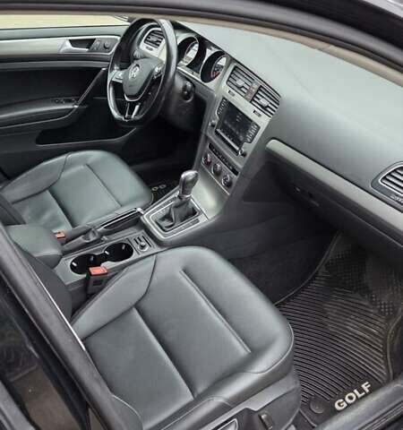 Черный Фольксваген Гольф, объемом двигателя 1.8 л и пробегом 146 тыс. км за 10800 $, фото 7 на Automoto.ua