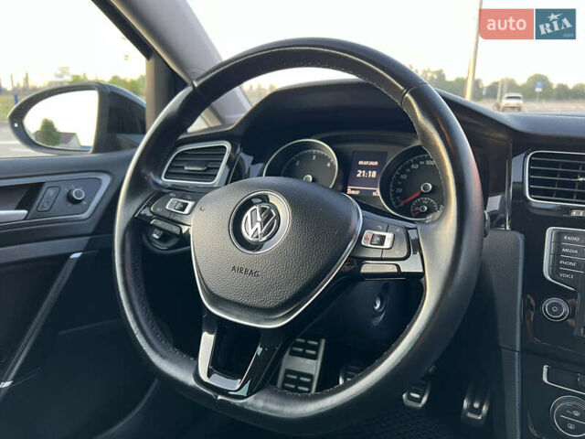 Черный Фольксваген Гольф, объемом двигателя 1.6 л и пробегом 235 тыс. км за 13700 $, фото 21 на Automoto.ua
